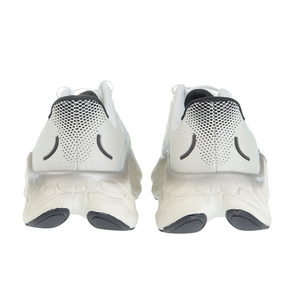 ニューバランス（new balance）（メンズ）ランニングシューズ フレッシュ フォーム モア Fresh Foam X More v4 白 オフホワイト MMORCW4 2E クッション 安定