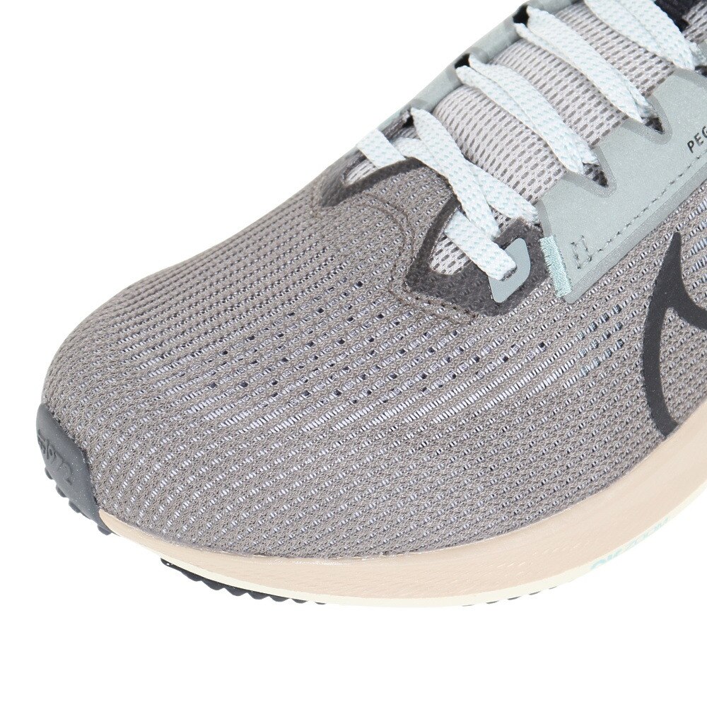 ナイキ（NIKE）（メンズ）ランニングシューズ エア ズーム ペガサス 40 プレミアム グレー FN7498-012 スニーカー トレーニング ジョグ 軽量 反発性 通気性