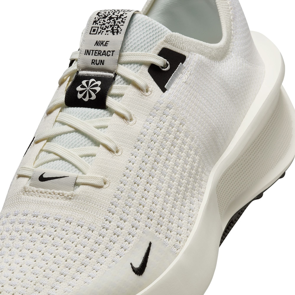 ナイキ（NIKE）（メンズ）ランニングシューズ インタラクトランSE ホワイト HF4246-102 スニーカー ジョギングシューズ トレーニング 軽量 耐久性