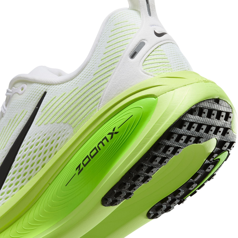 ナイキ（NIKE）（メンズ）ランニングシューズ ジョギングシューズ ボメロ 18 HM6803-100