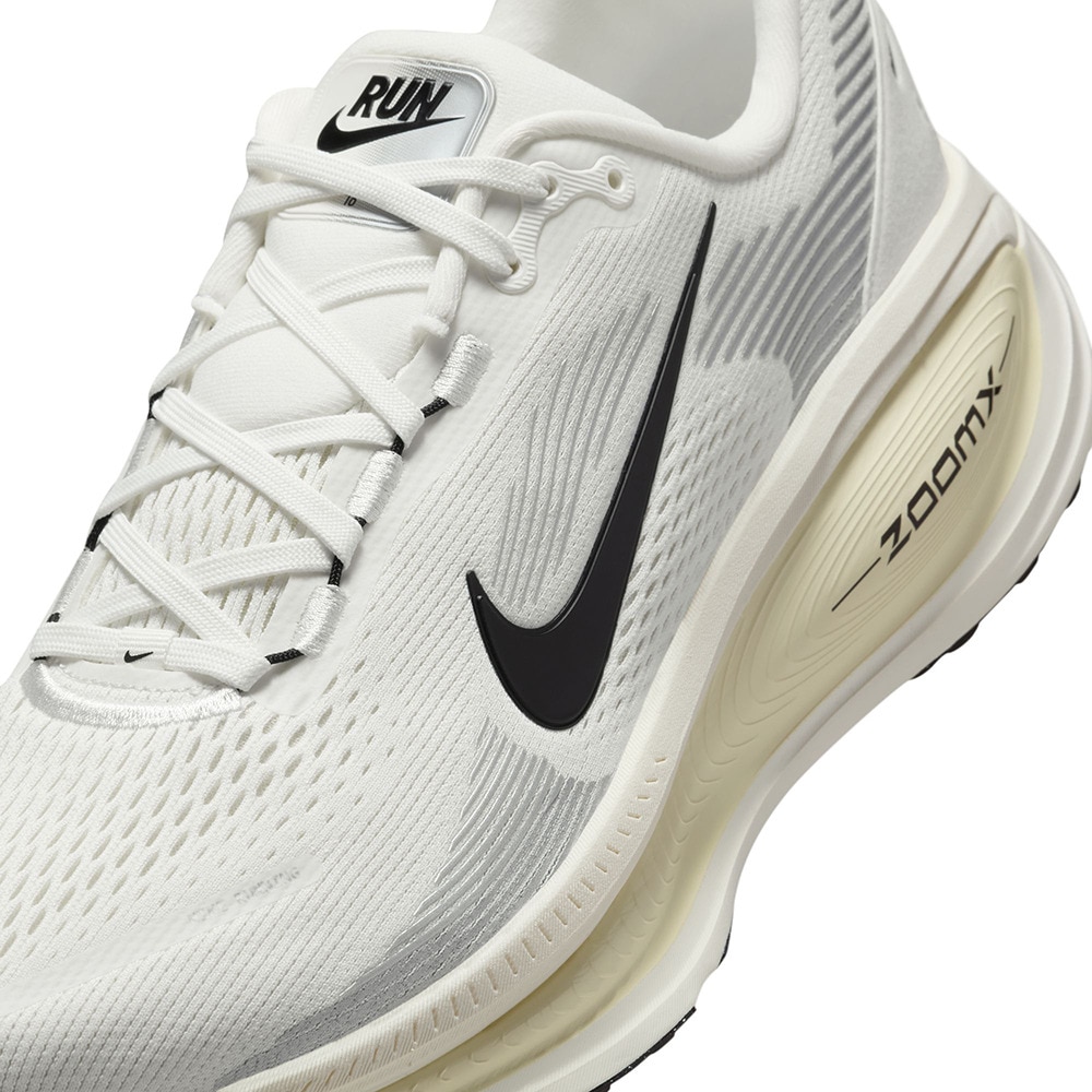 ナイキ（NIKE）（メンズ）ランニングシューズ ジョギングシューズ ボメロ 18 HM6803-101