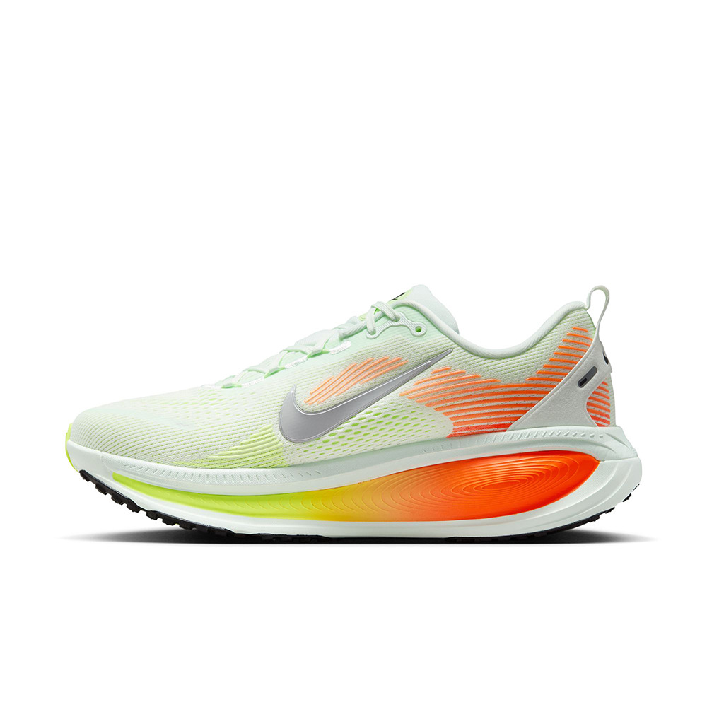 ナイキ（NIKE）（メンズ）ランニングシューズ ジョギングシューズ ズーム ボメロ 18 HM6803-300