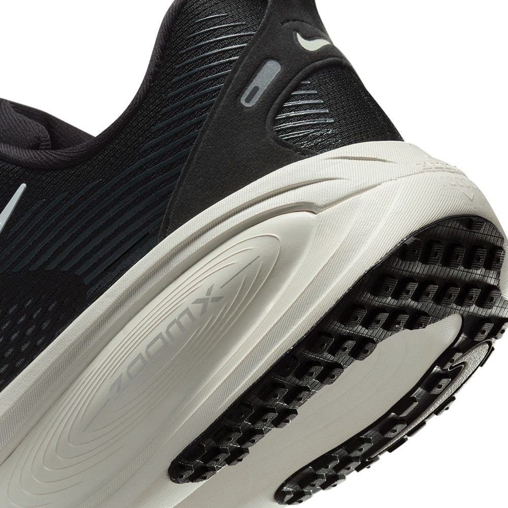 ナイキ（NIKE）（メンズ）ランニングシューズ ジョギングシューズ ズーム ボメロ 18 ワイド ブラック IF0514-002 軽量 クッション性 通気性 