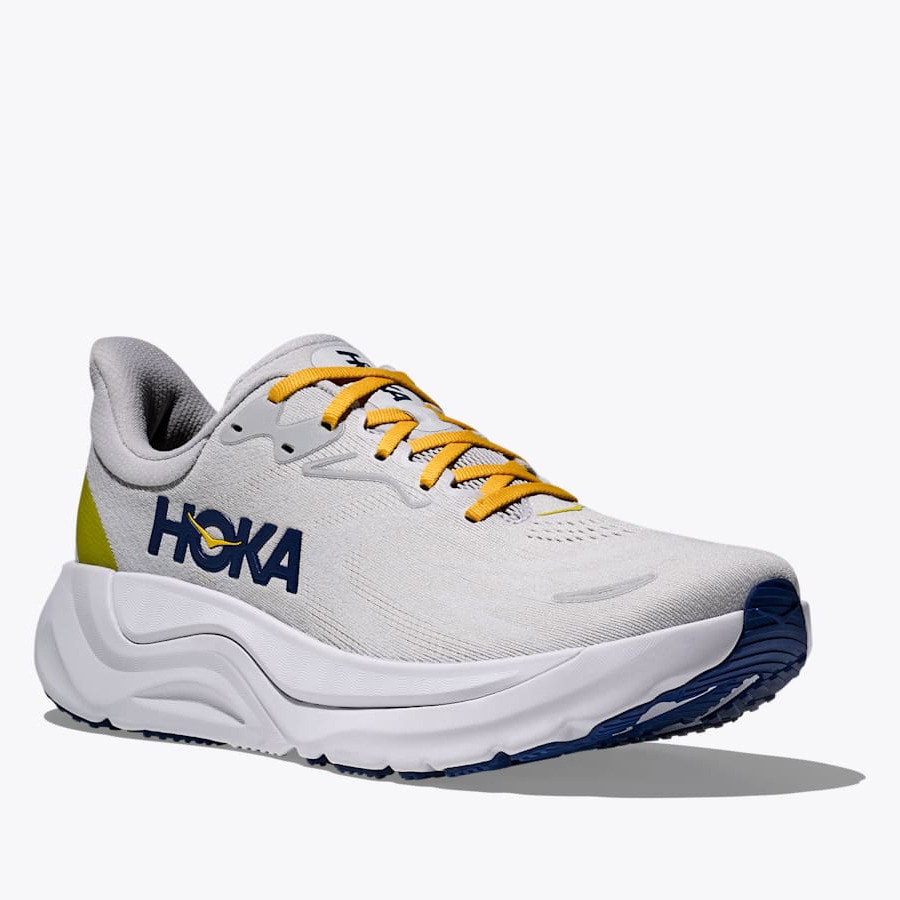ホカ（HOKA）（メンズ）ランニングシューズ ジョギングシューズ アラヒ 8 グレー 1168690-SSTC スニーカー
