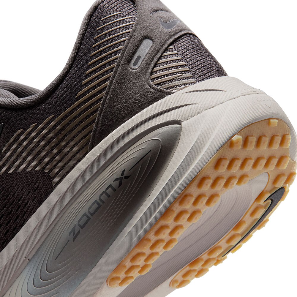 ナイキ（NIKE）（メンズ）ランニングシューズ ジョギングシューズ ズーム ボメロ 18 HM6803-215