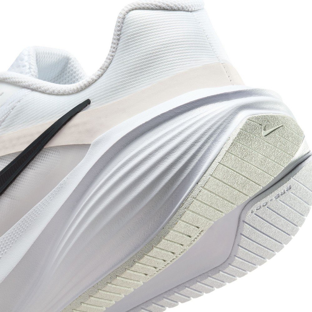 ナイキ（NIKE）（メンズ）ランニングシューズ ジョギングシューズ