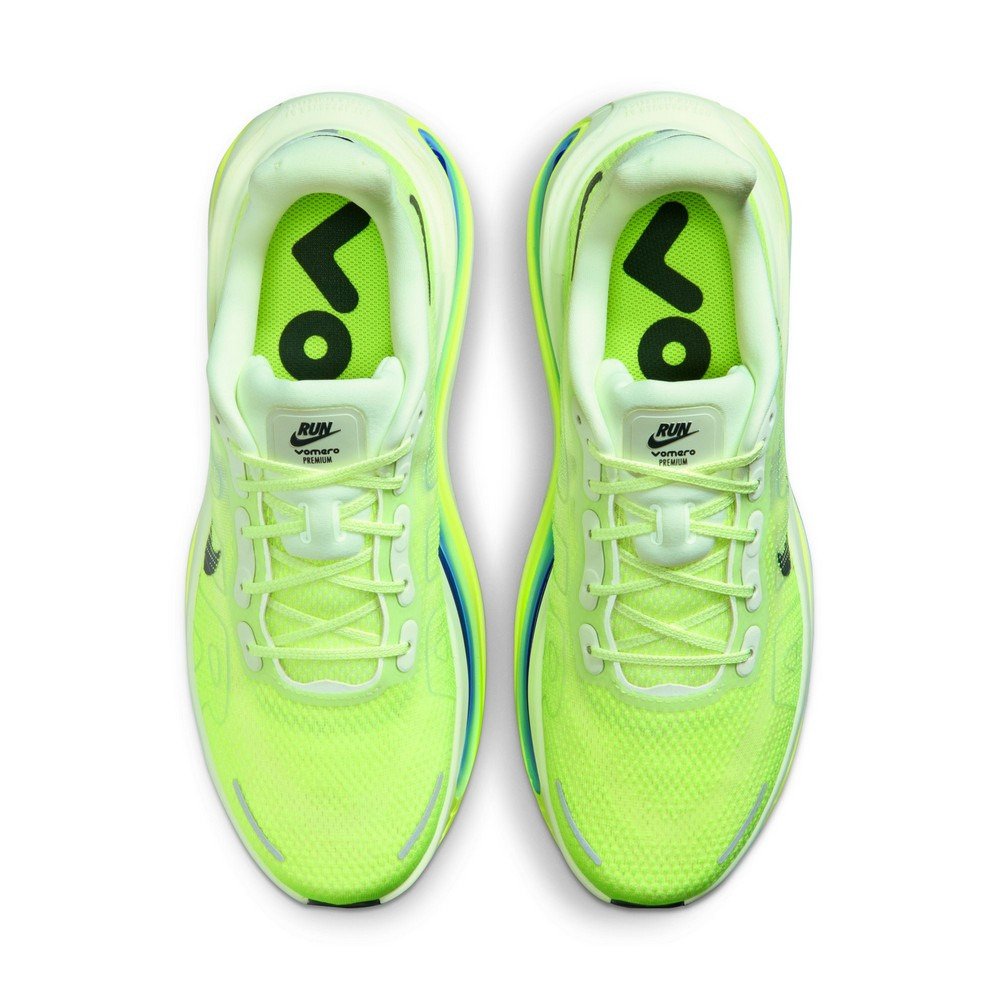 ほぼ新品！VOMERO ランニングシューズ グリーン/イエロー ナイキ（NIKE）（メンズ）ランニングシューズ ジョギングシューズ