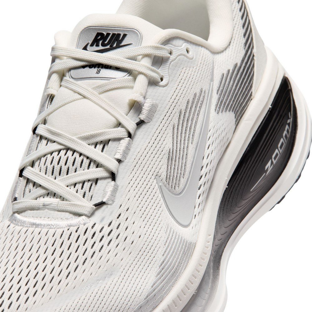 Nike ランニングシューズ ホワイト/シルバー ナイキ（NIKE）（メンズ）ランニングシューズ ジョギングシューズ