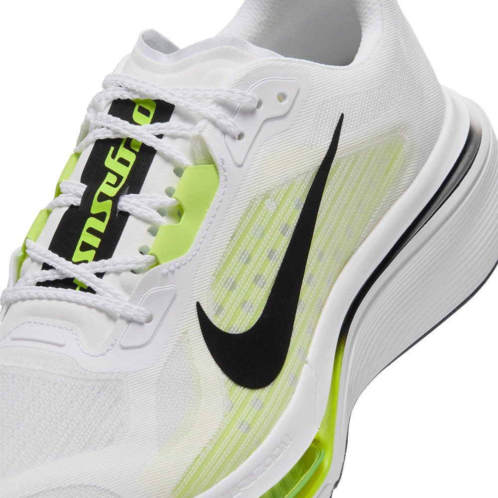 ナイキ（NIKE）（メンズ）ランニングシューズ ジョギングシューズ