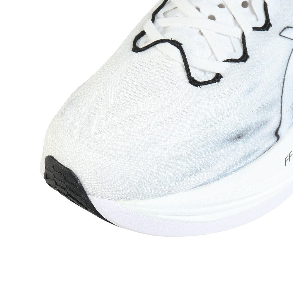 アシックス（ASICS）（メンズ、レディース）ランニングシューズ