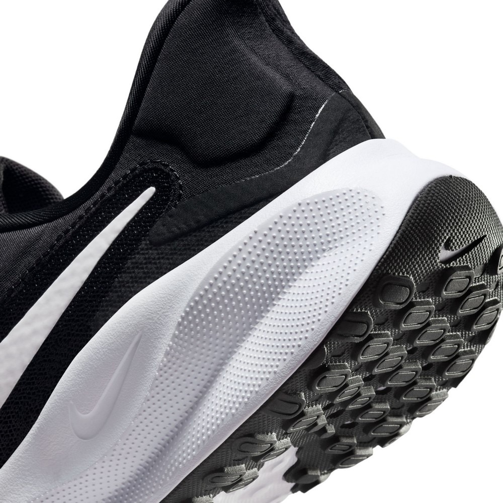 ナイキ（NIKE）（メンズ）スポーツシューズ ランニングシューズ レボリューション 7 フライイーズ FQ4112-001