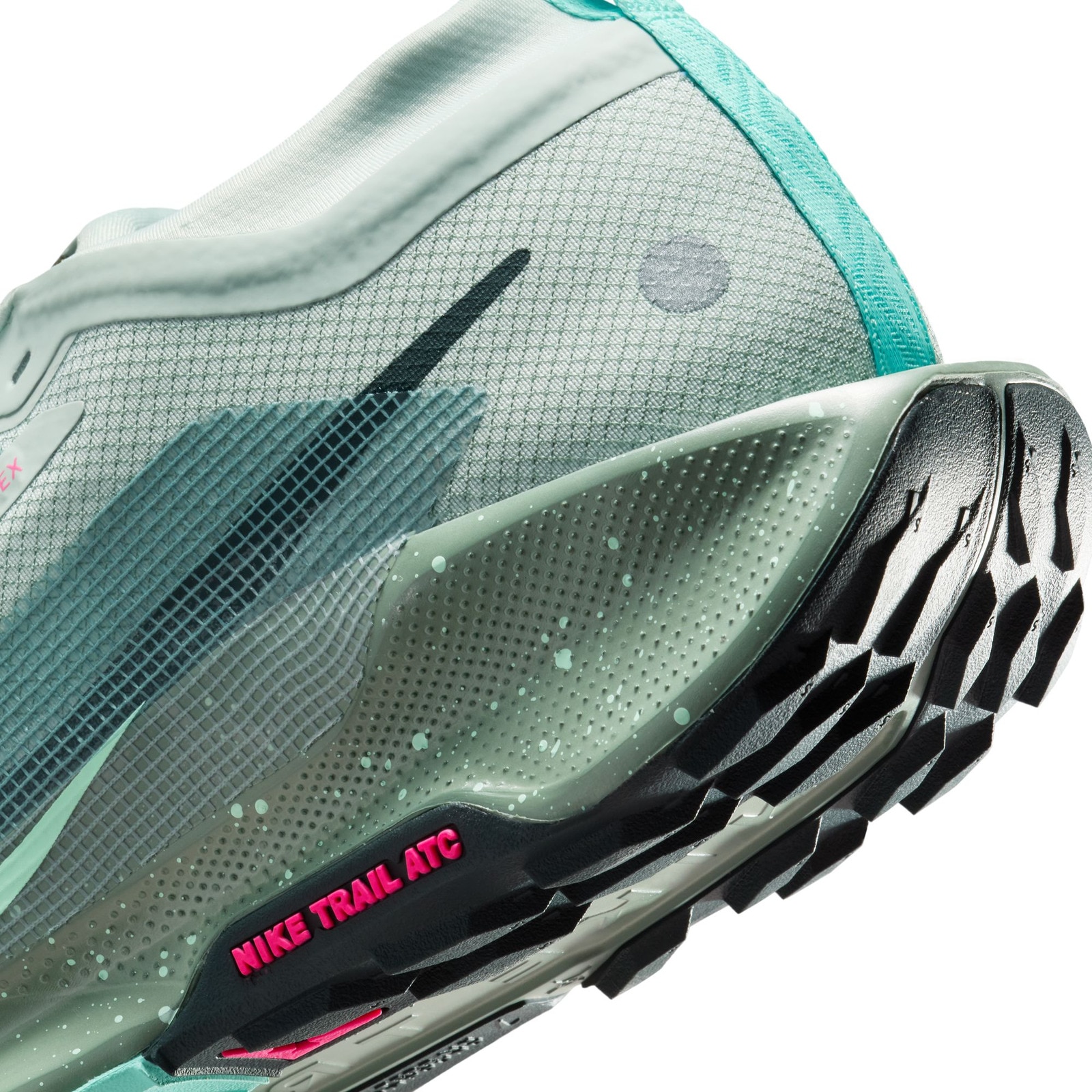 ナイキ（NIKE）（メンズ）ランニングシューズ トレランシューズ ペガサス トレイル 5 GTX FQ0908-013 スニーカー