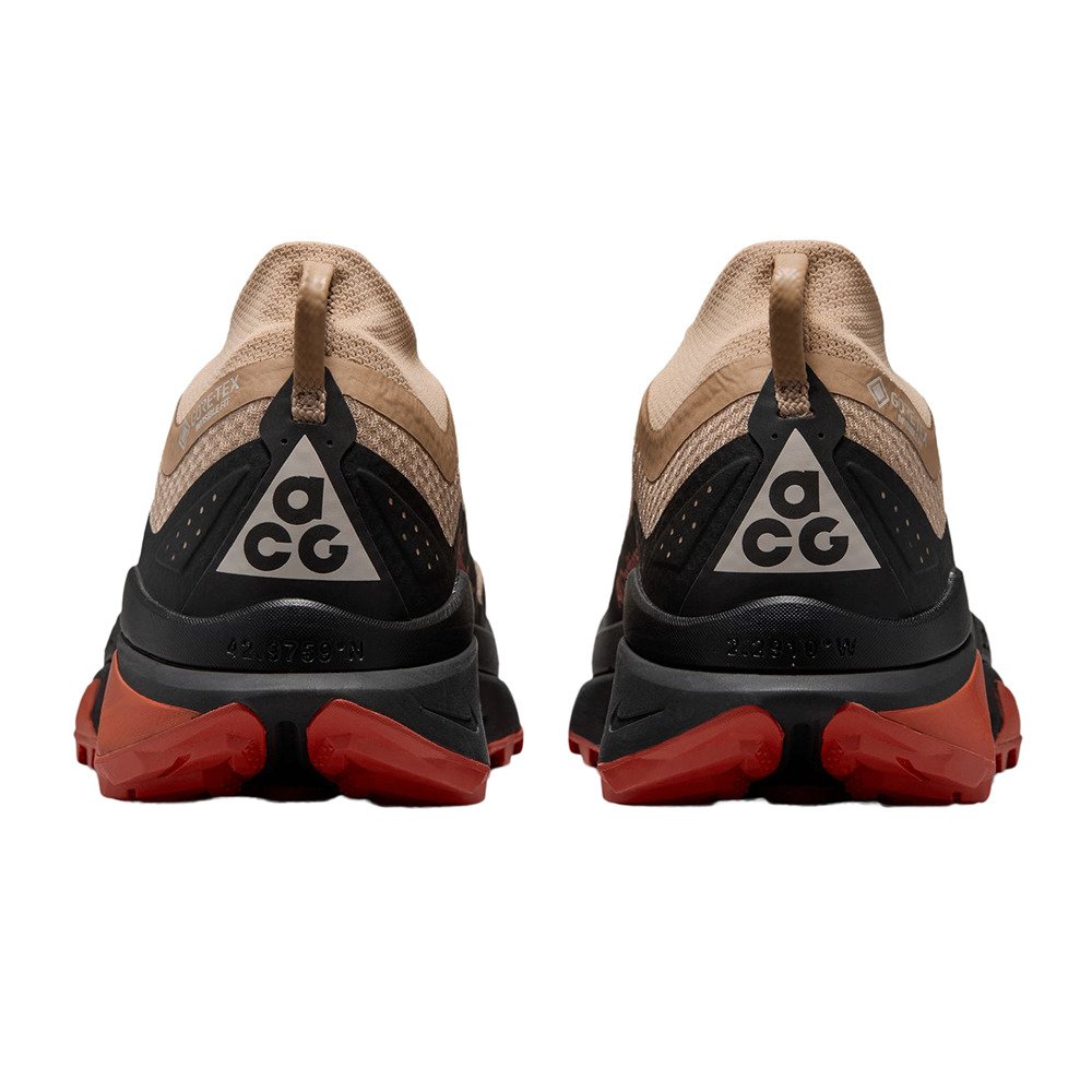 ナイキ（NIKE）（メンズ）ランニングシューズ トレランシューズ ACG