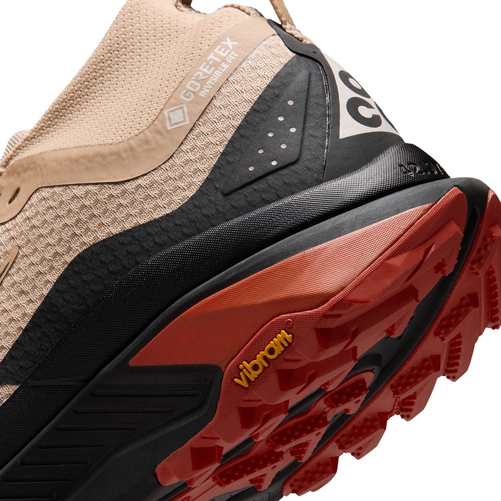 ナイキ（NIKE）（メンズ）ランニングシューズ トレランシューズ ACG