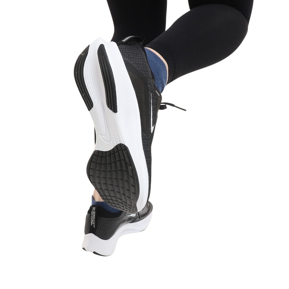 ナイキ（NIKE）（レディース）ランニングシューズ ズーム フライ 4 ブラック ホワイト CT2401-001 スニーカー 厚底 プレート ジョギング 駅伝 部活 マラソン ★★★