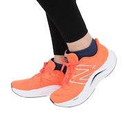 ニューバランス（new balance）（レディース）ランニングシューズ フューエルセル プロペル v4 オレンジ WFCPRCR4B スニーカー スポーツ ジョグ 厚底