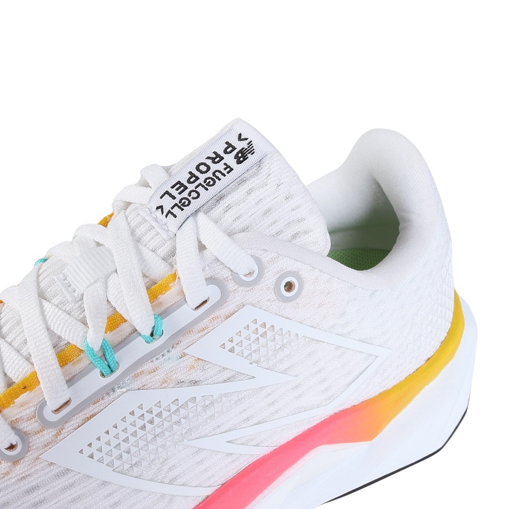 ニューバランス（new balance）（レディース）ランニングシューズ トレーニングシューズ 部活 FuelCell Propel v5 WFCPRLC5B