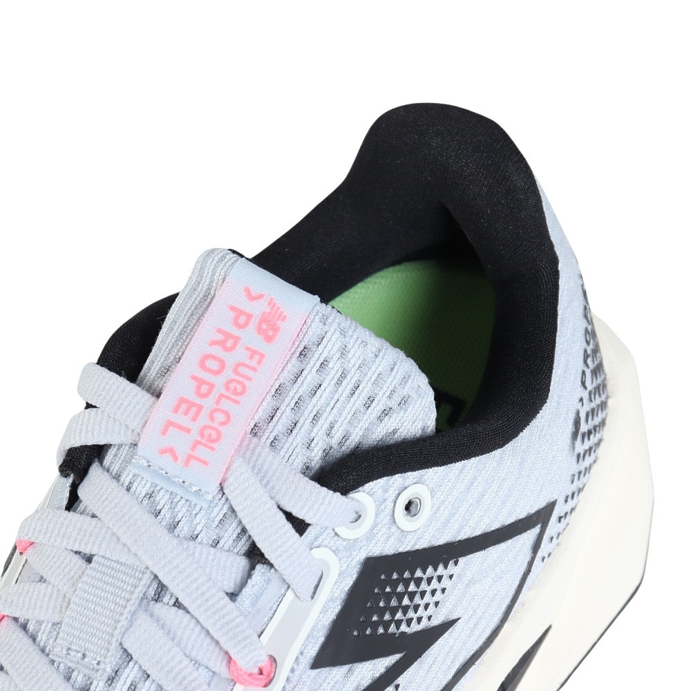 ニューバランス（new balance）（レディース）ランニングシューズ フューエルセルプロペルv5 グレー WFCPRLS5B スニーカー トレーニングシューズ 部活 安定性