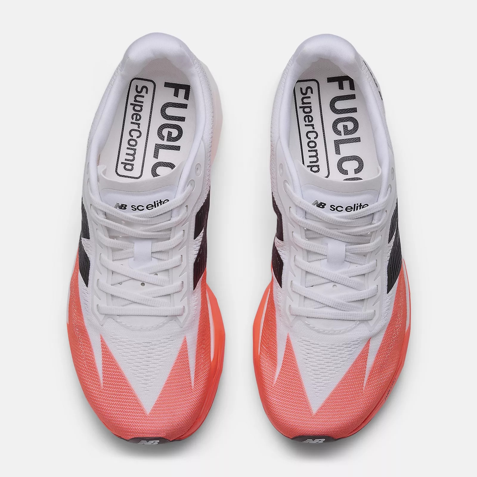 ニューバランス（new balance）（レディース）ランニングシューズ トレーニングシューズ フューエルセル スーパーコンプ エリート v5 レッド ホワイト WRCELLR５B