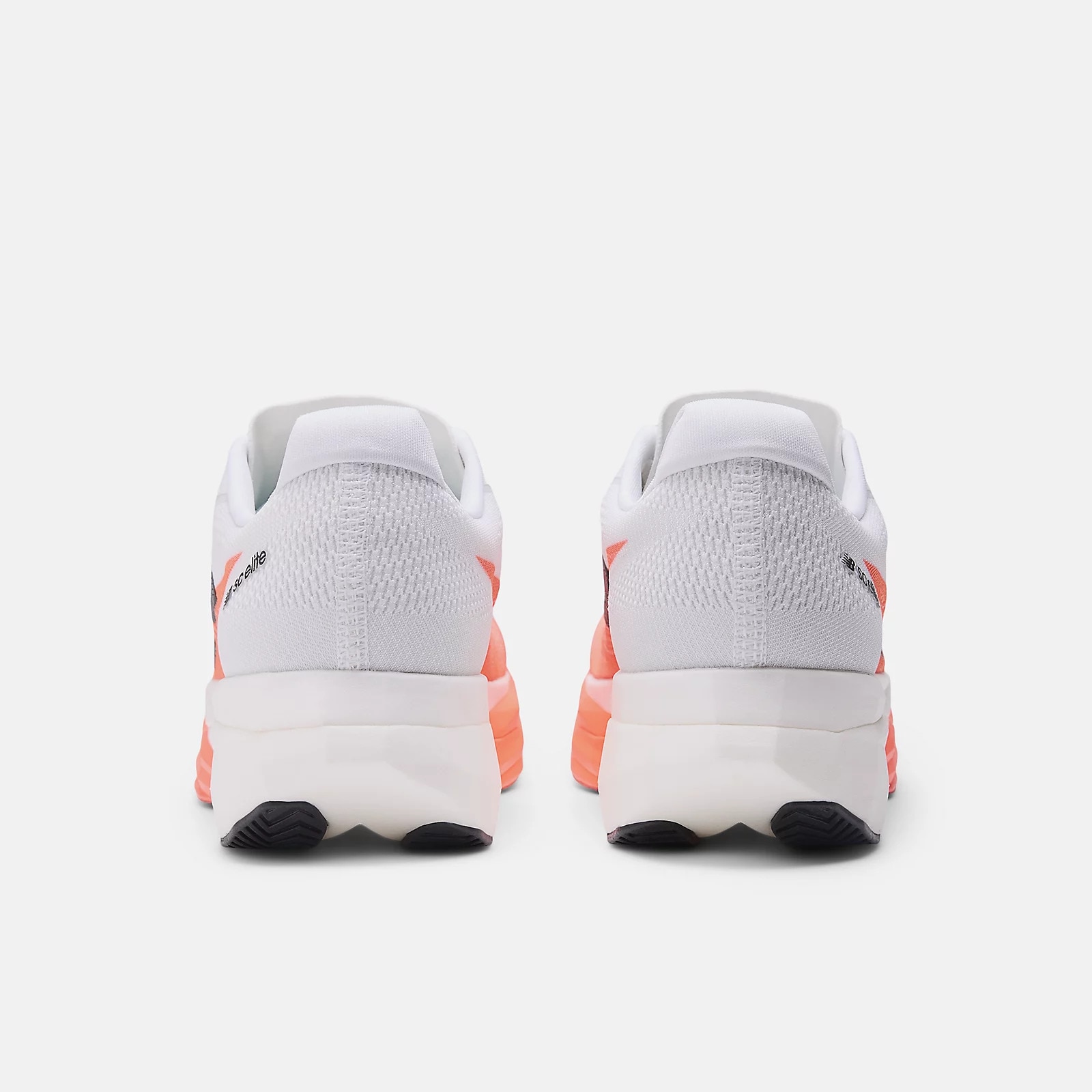 ニューバランス（new balance）（レディース）ランニングシューズ トレーニングシューズ フューエルセル スーパーコンプ エリート v5 レッド ホワイト WRCELLR５B