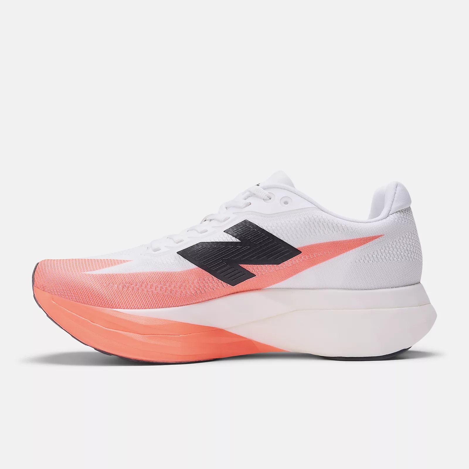ニューバランス（new balance）（レディース）ランニングシューズ トレーニングシューズ フューエルセル スーパーコンプ エリート v5 レッド ホワイト WRCELLR５B