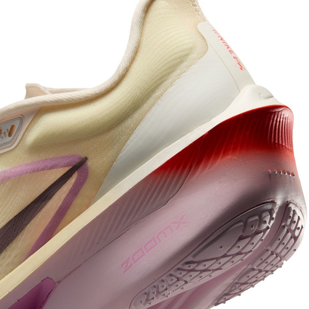 ナイキ（NIKE）（レディース）ランニングシューズ トレーニング