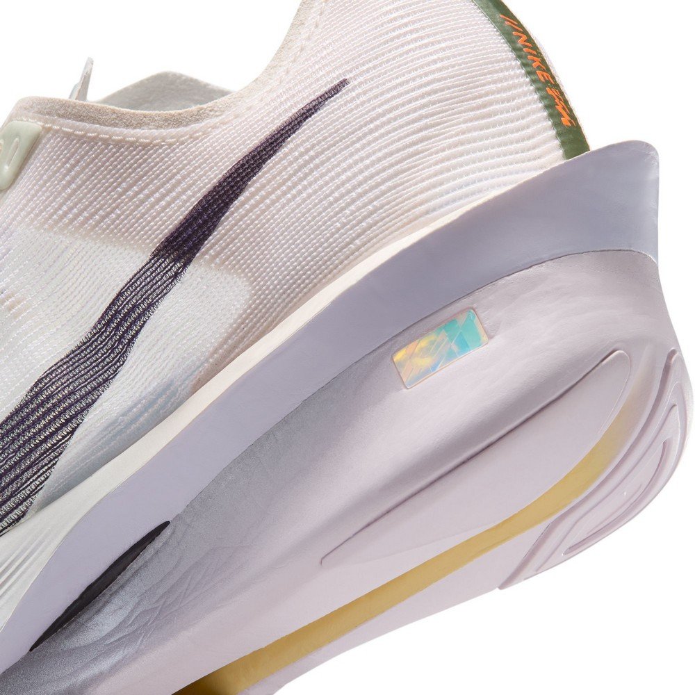 ナイキ（NIKE）（レディース）ロード レーシングシューズ ウィメンズ ヴェイパーフライ 4 アイボリー HF6412-300 ランニングシューズ レース トレーニング