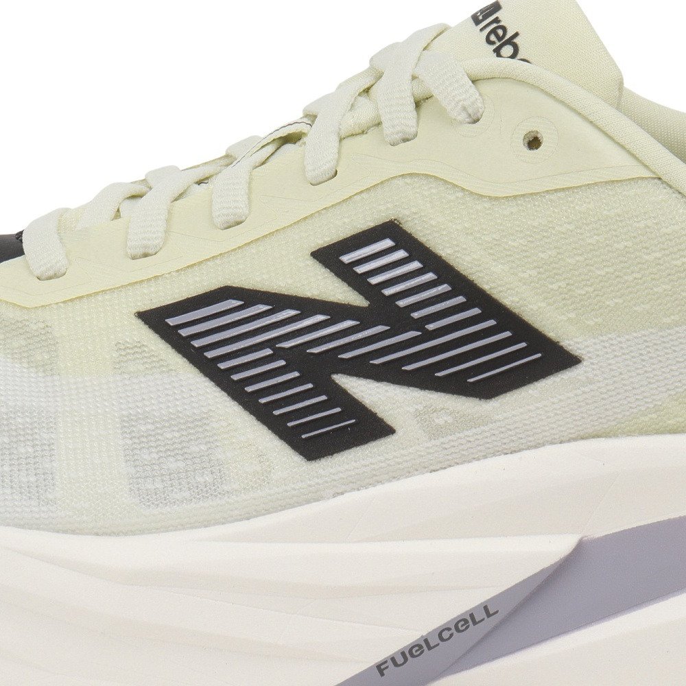 ニューバランス（new balance）（レディース）ランニングシューズ