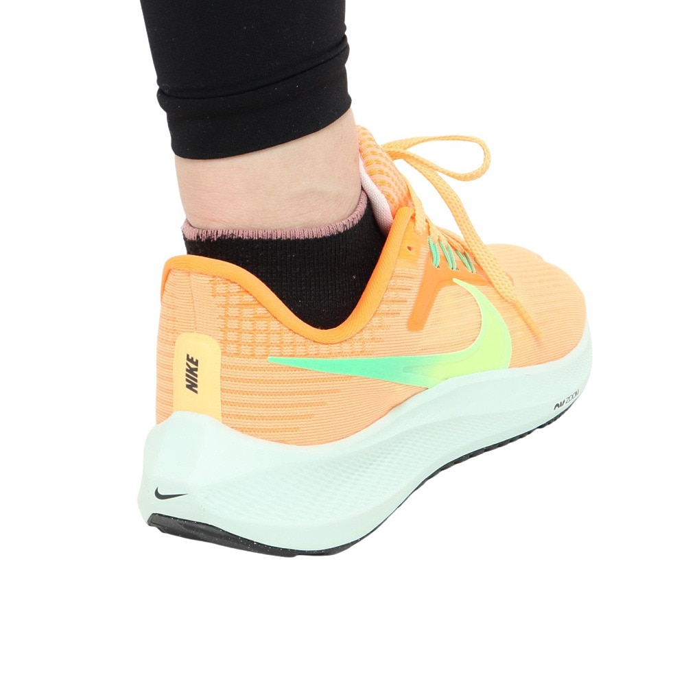 ナイキ（NIKE）（レディース）ランニングシューズ エア ズーム ペガサス 39 オレンジ DH4072-800 スニーカー 厚底 プレート ジョギング 駅伝 部活 マラソン 