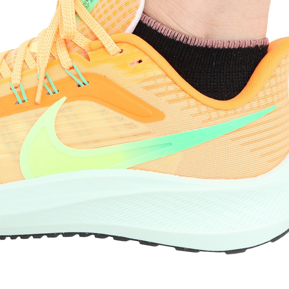 ナイキ（NIKE）（レディース）ランニングシューズ エア ズーム ペガサス 39 オレンジ DH4072-800 スニーカー 厚底 プレート  ジョギング 駅伝 部活 マラソン
