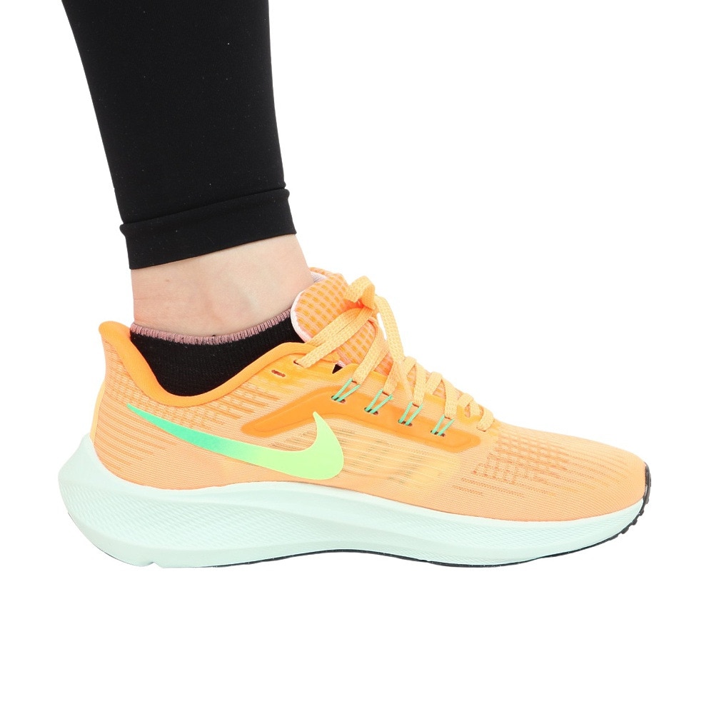 ナイキ（NIKE）（レディース）ランニングシューズ エア ズーム ペガサス 39 オレンジ DH4072-800 スニーカー 厚底 プレート ジョギング 駅伝 部活 マラソン 