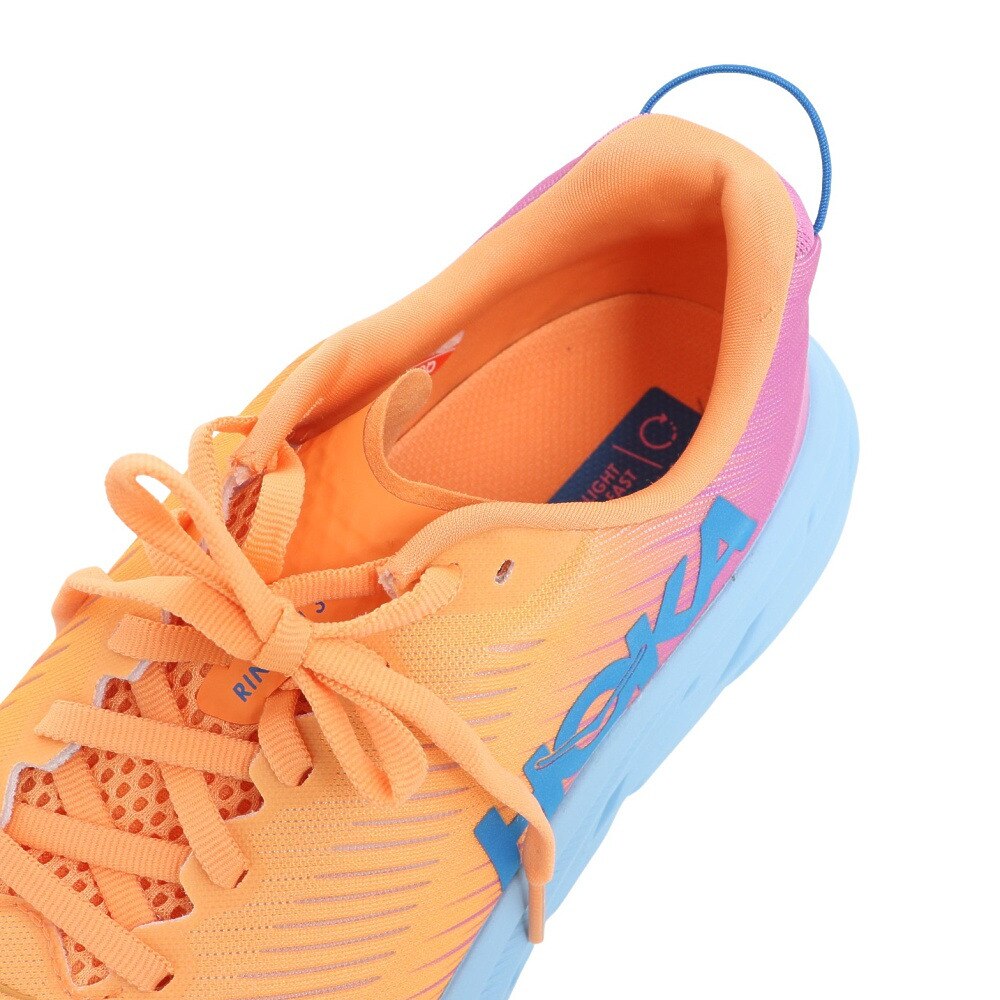 ホカ（HOKA）（レディース）ランニングシューズ リンコン 3 ワイド オレンジ ピンク 1121371-MOCY スニーカー 軽量 幅広 トレーニング 部活