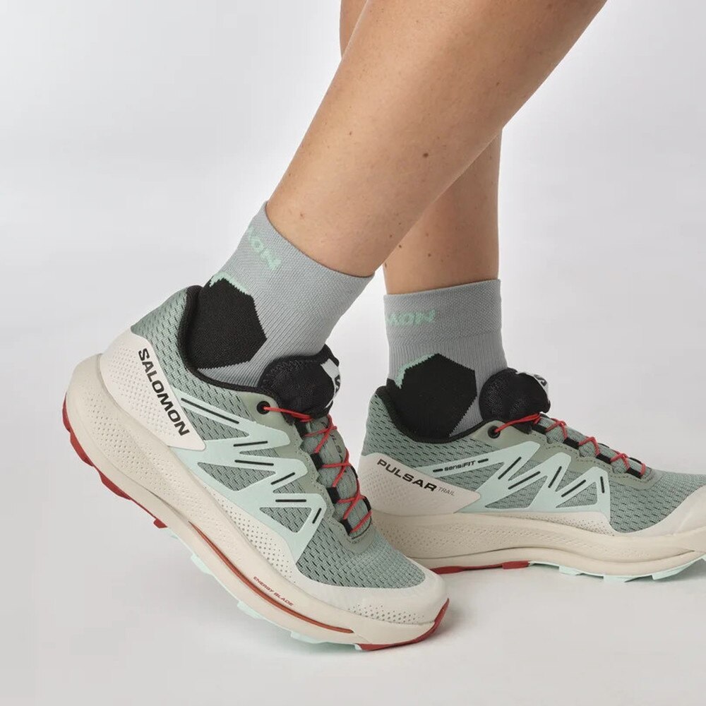 サロモン（SALOMON）（レディース）ランニングシューズ パルサートレイル W LILY/グレー L47210500 スニーカートレーニング  ジョギング スポーツ用品はスーパースポーツゼビオ