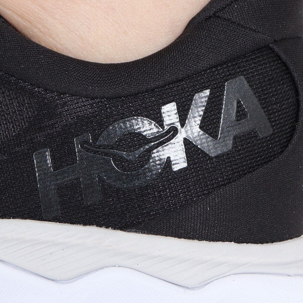 ホカ（HOKA）（レディース）ランニングシューズ アラヒ6 ワイド ブラック 1123197-BWHT スニーカー ジョギング トレーニング 軽量 安定性