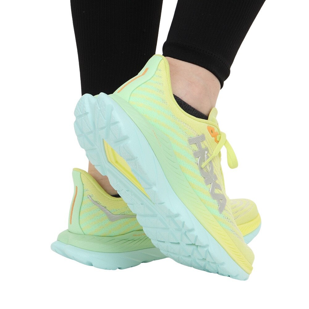 ホカ（HOKA）（レディース）ランニングシューズ マッハ5 ホワイトイエロー レギュラー 1127894-CGLG スニーカー ジョグ トレーニング 軽量 弾力性 反発力