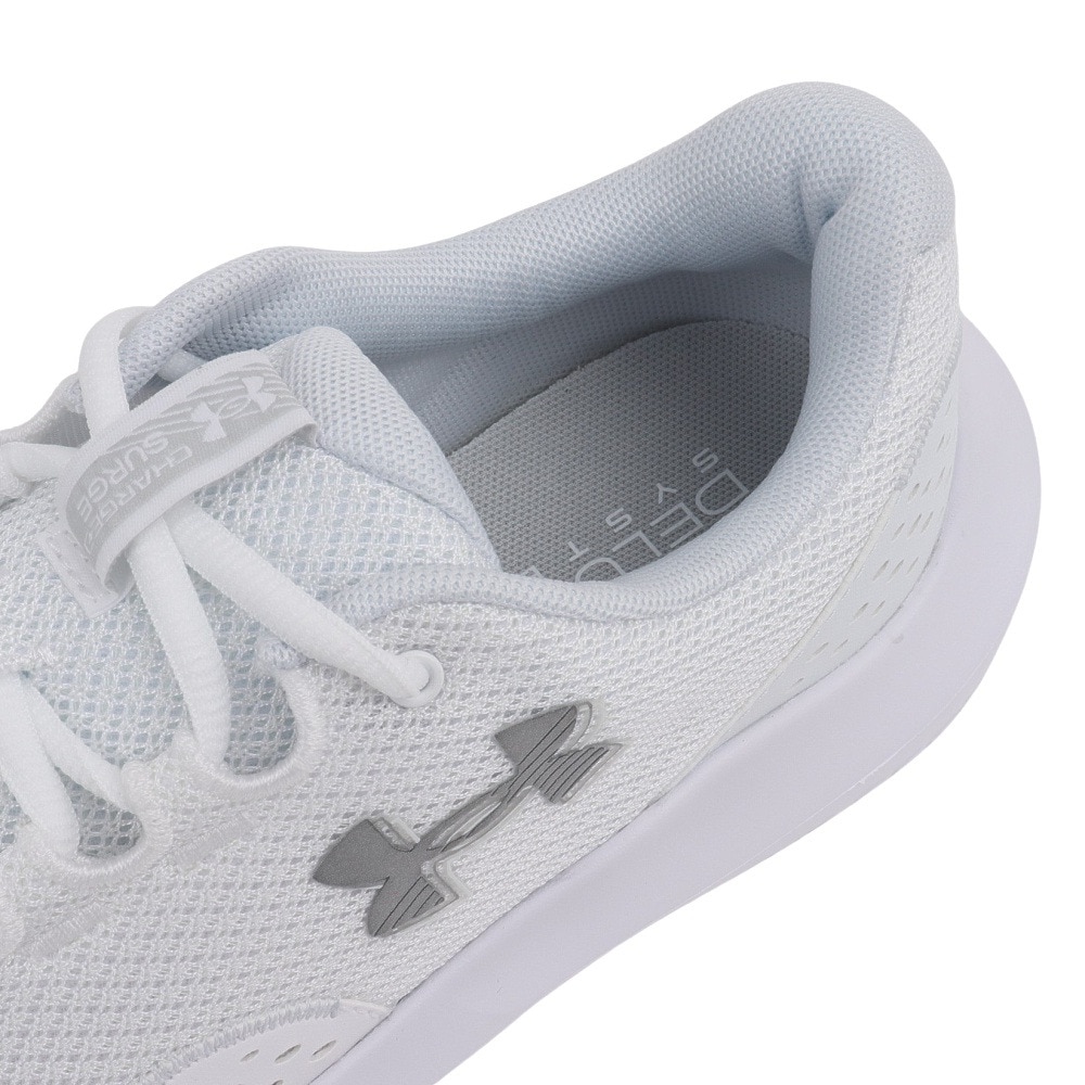 アンダーアーマー（UNDER ARMOUR）（レディース）ランニングシューズ チャージドサージ4ワイド ホワイト 3028571 101 スニーカー ジョグ クッション性 軽量