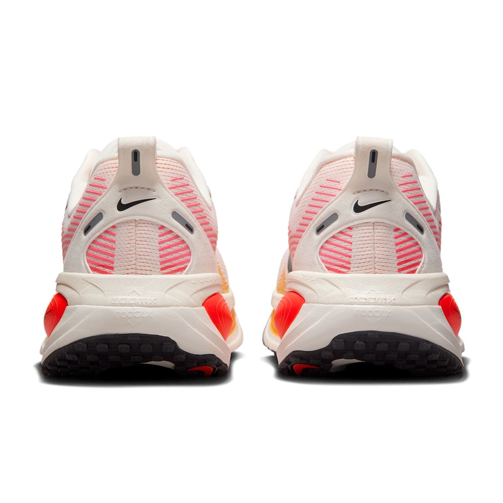 ナイキ（NIKE）（レディース）ランニングシューズ ウィメンズ ボメロ 18 ホワイト HM6804-100 スニーカー ジョギングシューズ