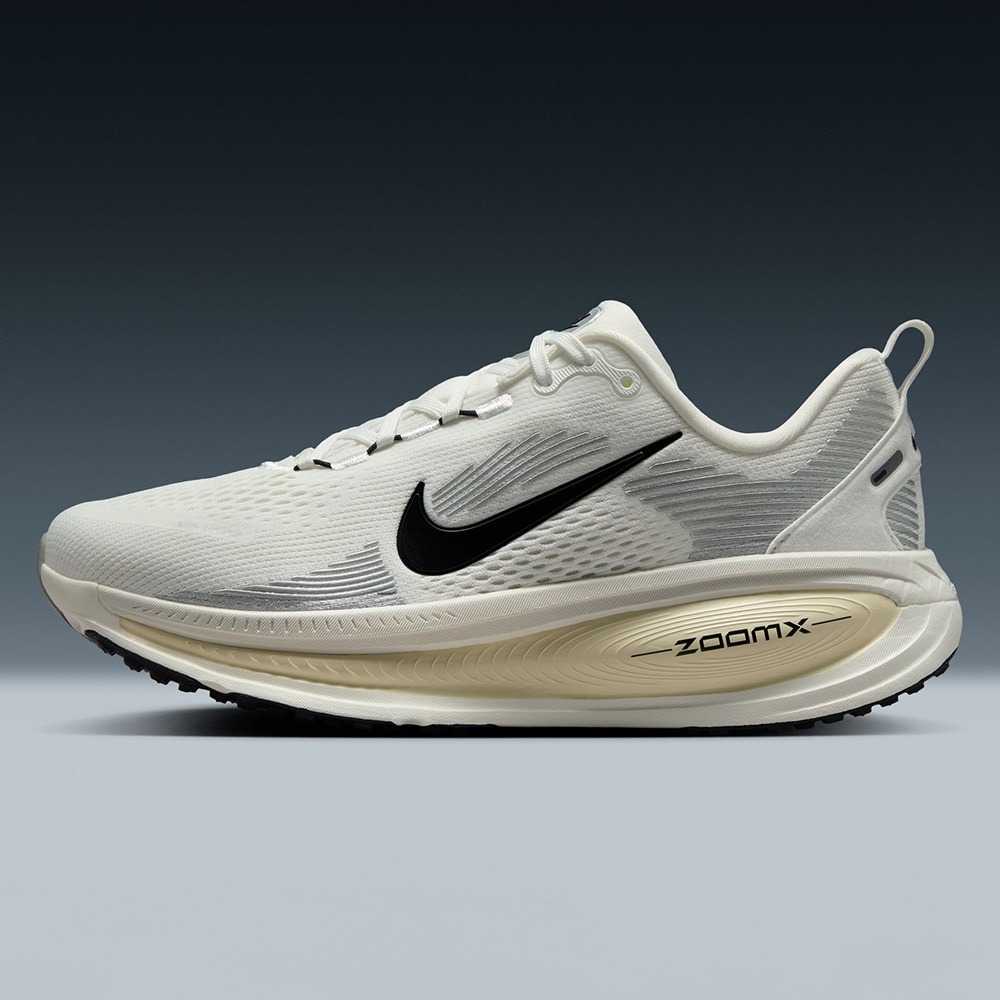 ナイキ（NIKE）（レディース）ランニングシューズ ジョギングシューズ ウィメンズ ボメロ 18 HM6804-101