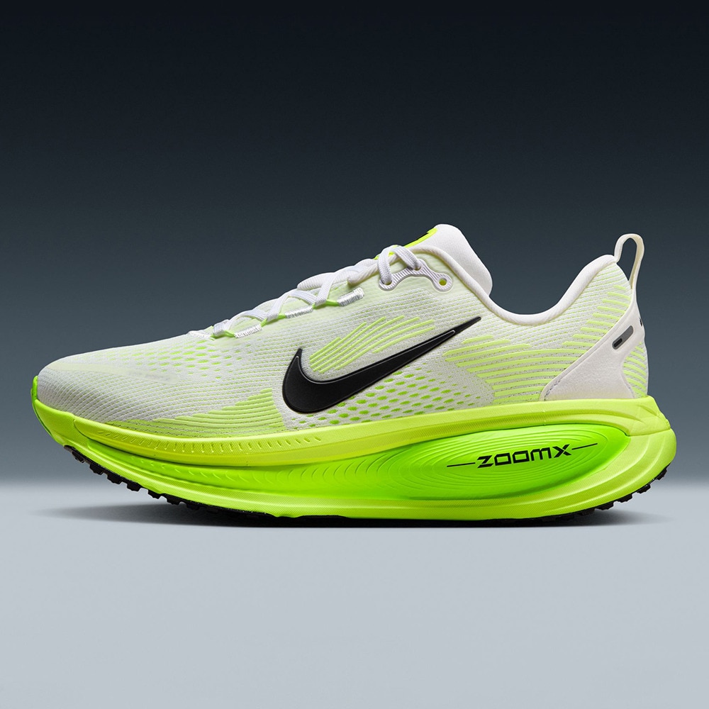ナイキ（NIKE）（レディース）ランニングシューズ ジョギングシューズ ウィメンズ ボメロ 18 HM6804-102