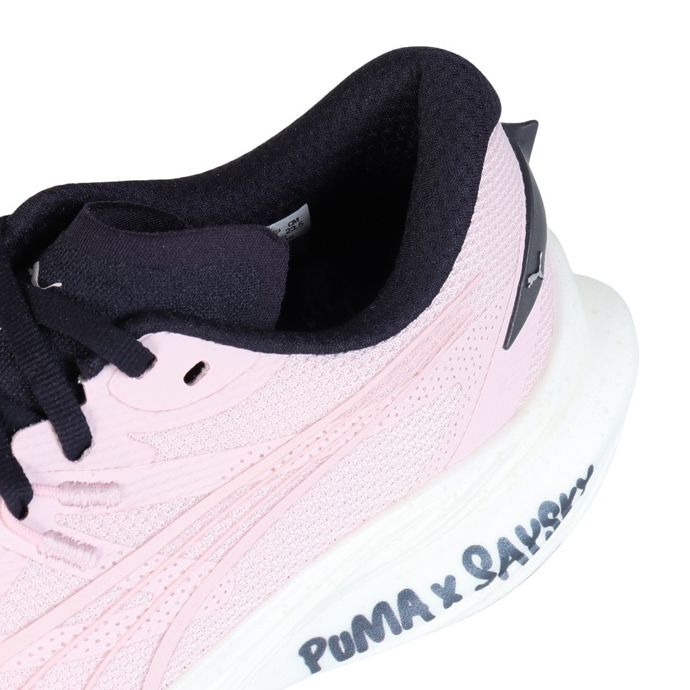 プーマ（PUMA）（レディース）ランニングシューズ PUMA × SAYSKY ディヴィエイト ニトロ 3 31105901