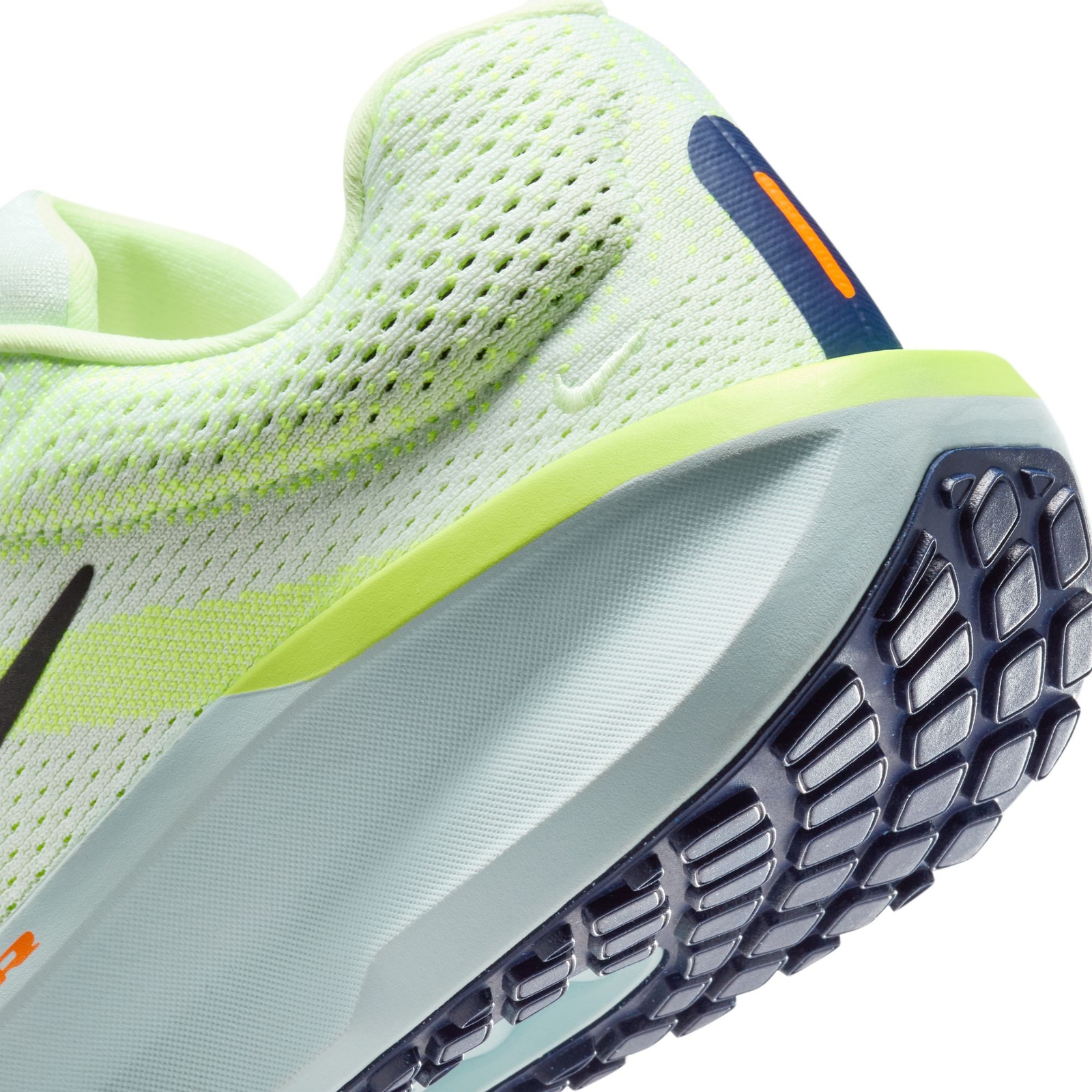 ナイキ（NIKE）（レディース）ランニングシューズ ジョギングシューズ ウィンフロー 11 FJ9510-304