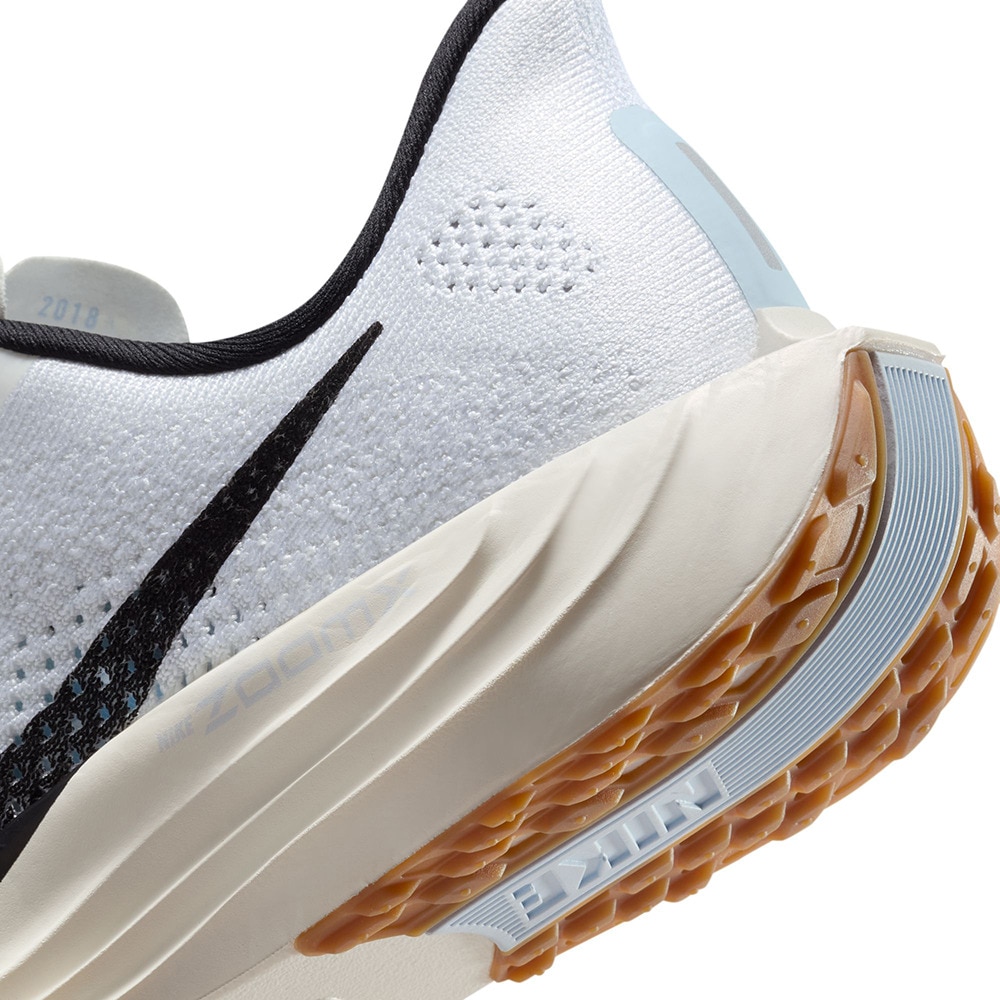 ナイキ（NIKE）（レディース）ランニングシューズ ジョギングシューズ ペガサス プラス FQ7261-102