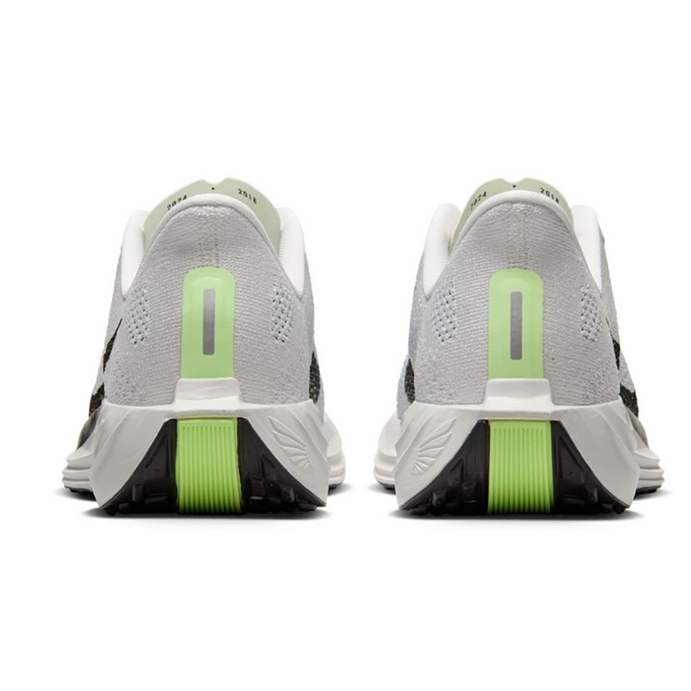 ナイキ（NIKE）（レディース）ランニングシューズ ジョギングシューズ ペガサス プラス FQ7261-006