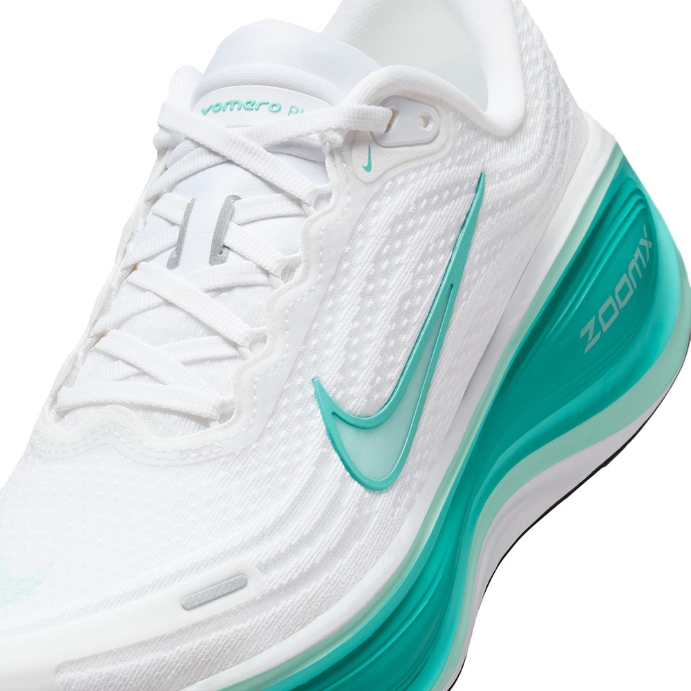 ナイキ（NIKE）（レディース）【8月14日発売開始予定】ランニングシューズ ジョギングシューズ ズーム ボメロ プラス HV8154-100