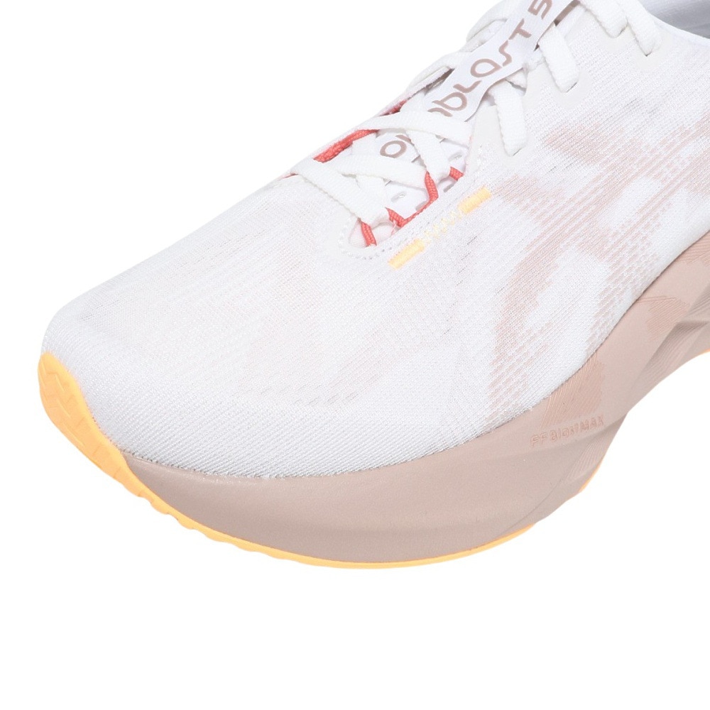 アシックス（ASICS）（レディース）ランニングシューズ ジョギングシューズ ノヴァブラスト 5 ワイド ホワイト 1012B766.102 