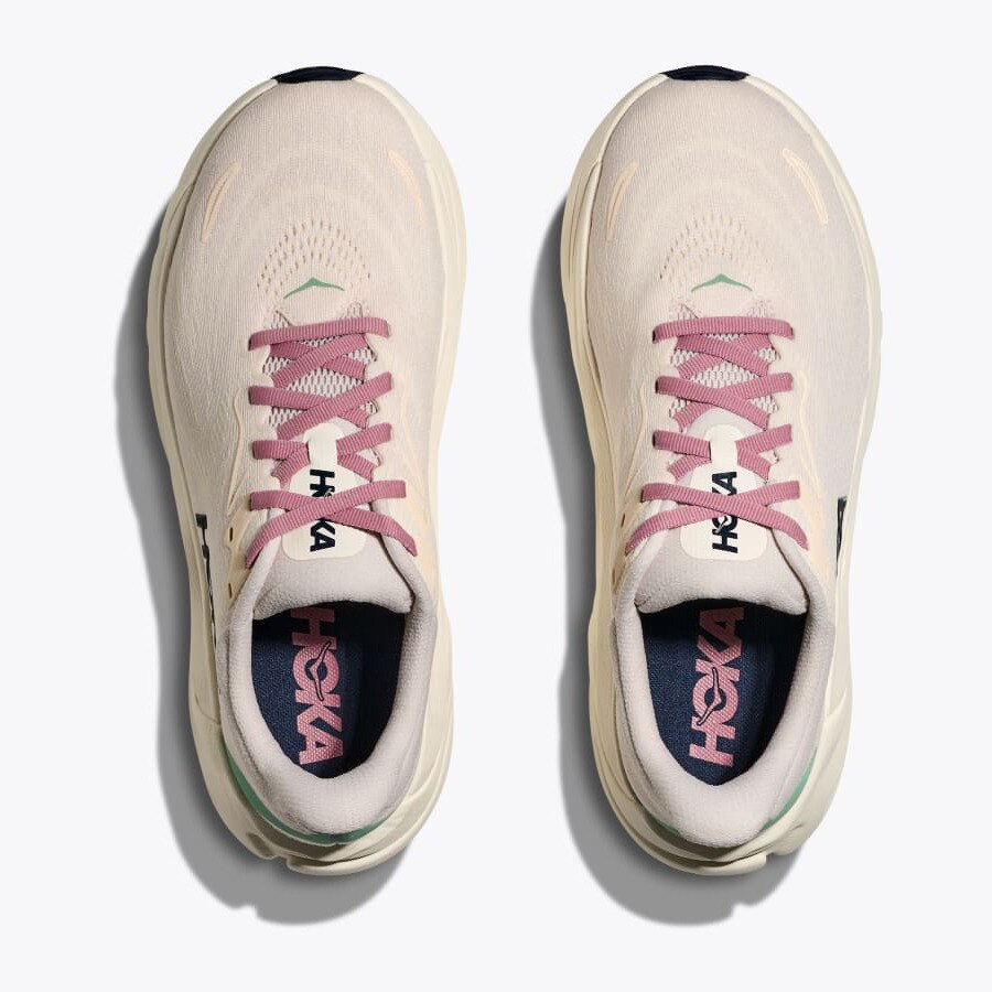 ホカ（HOKA）（レディース）ランニングシューズ ジョギングシューズ アラヒ 8 クリーム 1168691-RCRM スニーカー