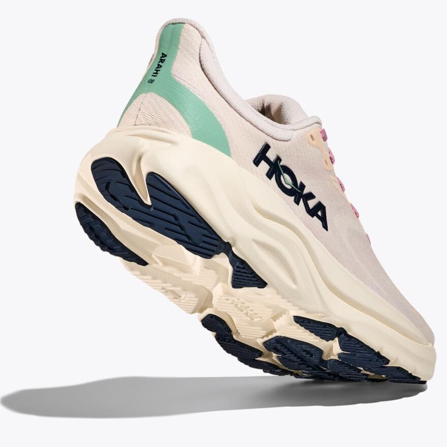 ホカ（HOKA）（レディース）ランニングシューズ ジョギングシューズ アラヒ 8 クリーム 1168691-RCRM スニーカー