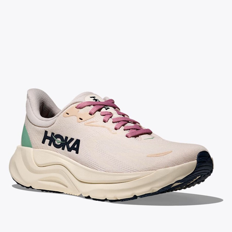 ホカ（HOKA）（レディース）ランニングシューズ ジョギングシューズ アラヒ 8 クリーム 1168691-RCRM スニーカー