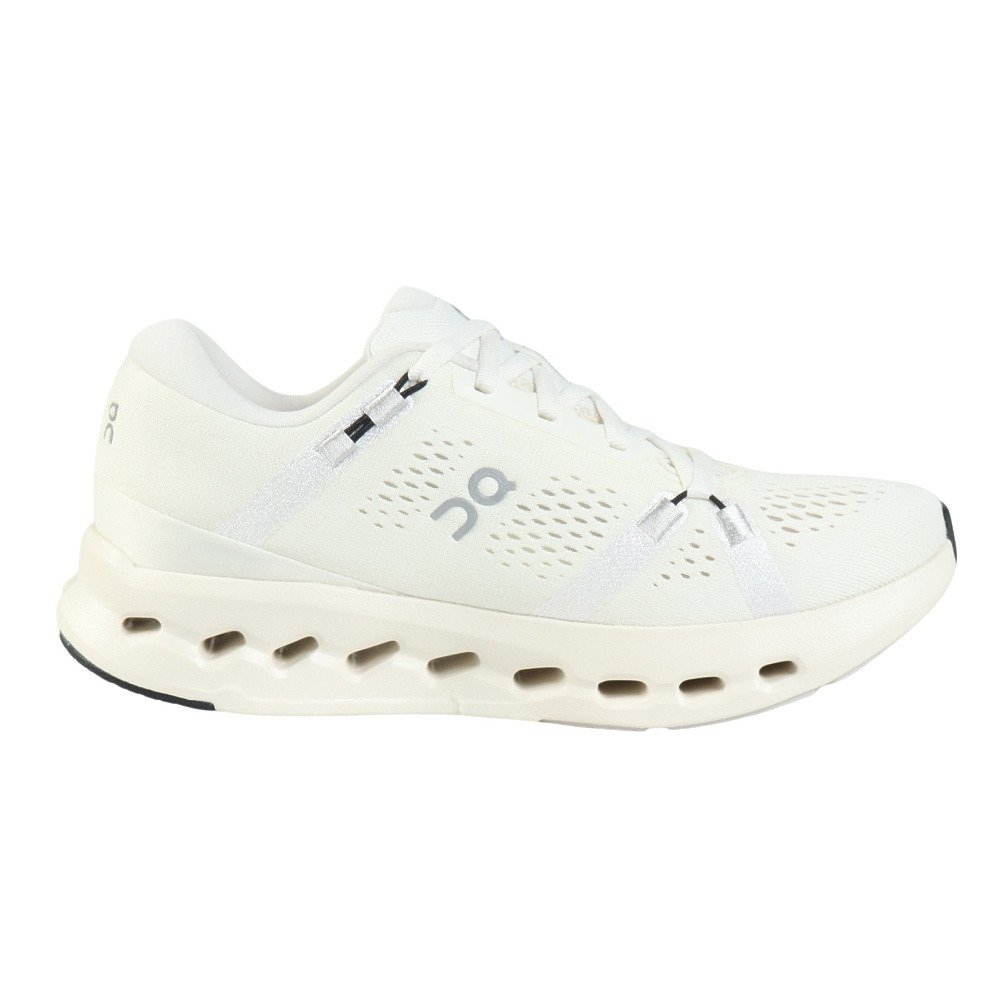 オン（On）（レディース）ランニングシューズ ジョギングシューズ クラウドサーファー  2 ワイド アイボリー 3WF30773334 スニーカー