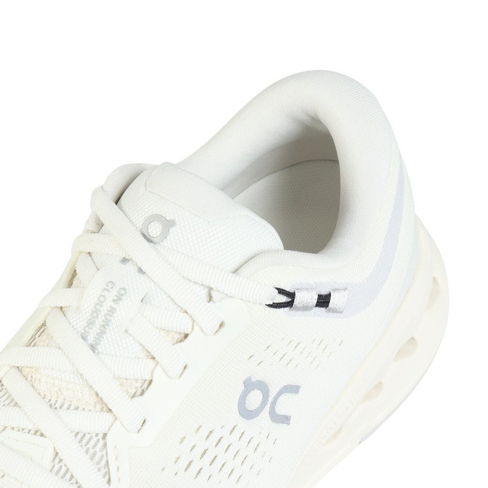 オン（On）（レディース）ランニングシューズ ジョギングシューズ クラウドサーファー  2 ワイド アイボリー 3WF30773334 スニーカー